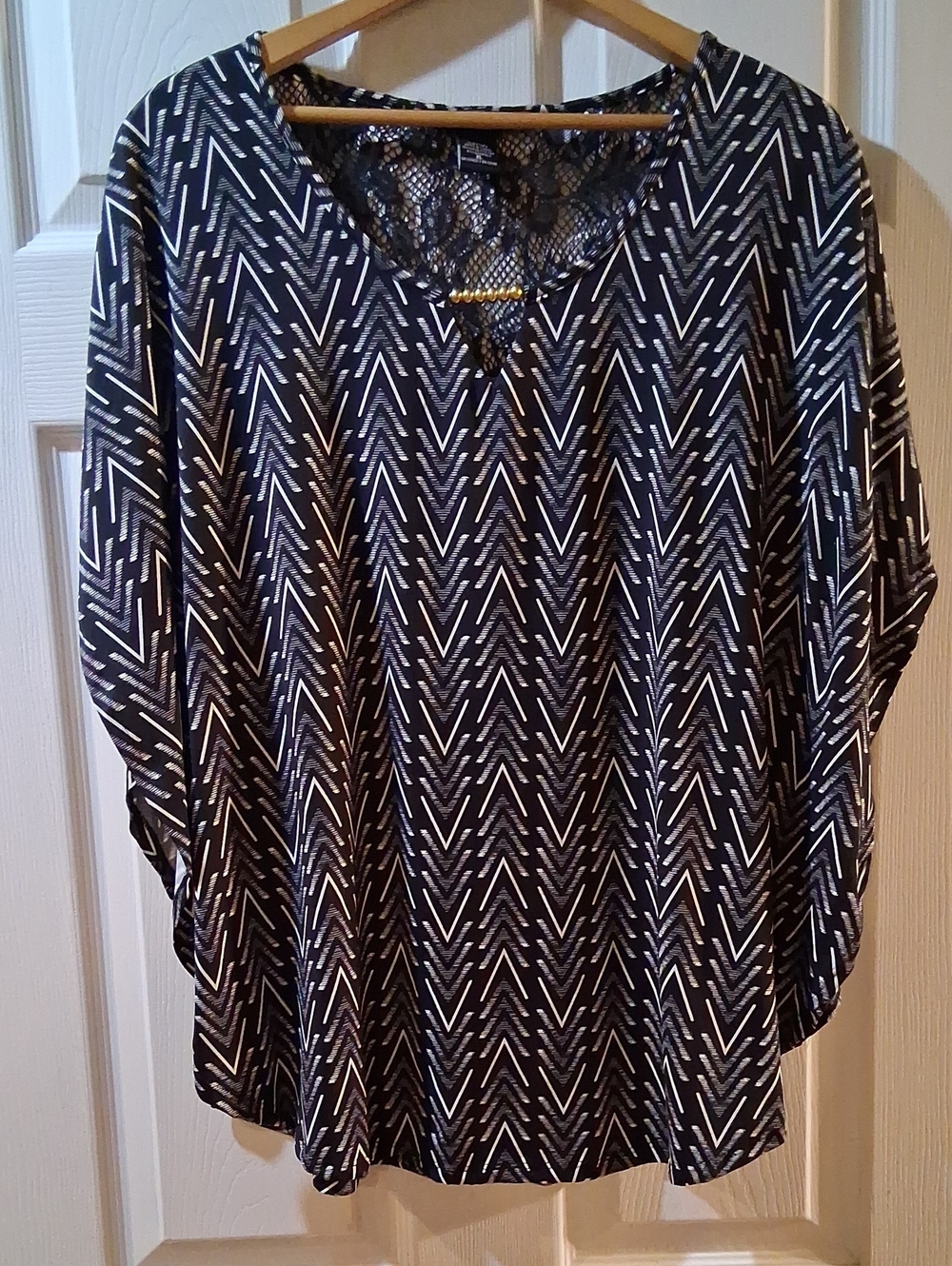 Robert Louis Black & White Chevron Lace-Trim Blouse